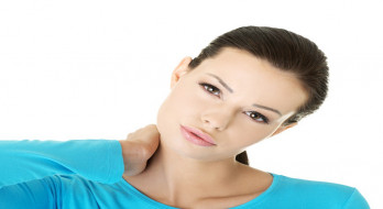آیا علت گردن درد خود را می دانید؟ آیا علت گردن درد خود را می دانید؟