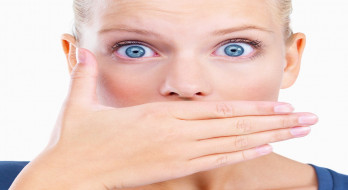 بوی بد دهان: عوامل و روش های درمان بوی بد دهان