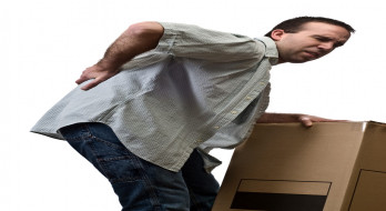 چگونه از بروز کمر درد در هنگام کار کردن پیشگیری کنیم؟ چگونه از بروز کمر درد در هنگام کار کردن پیشگیری کنیم؟